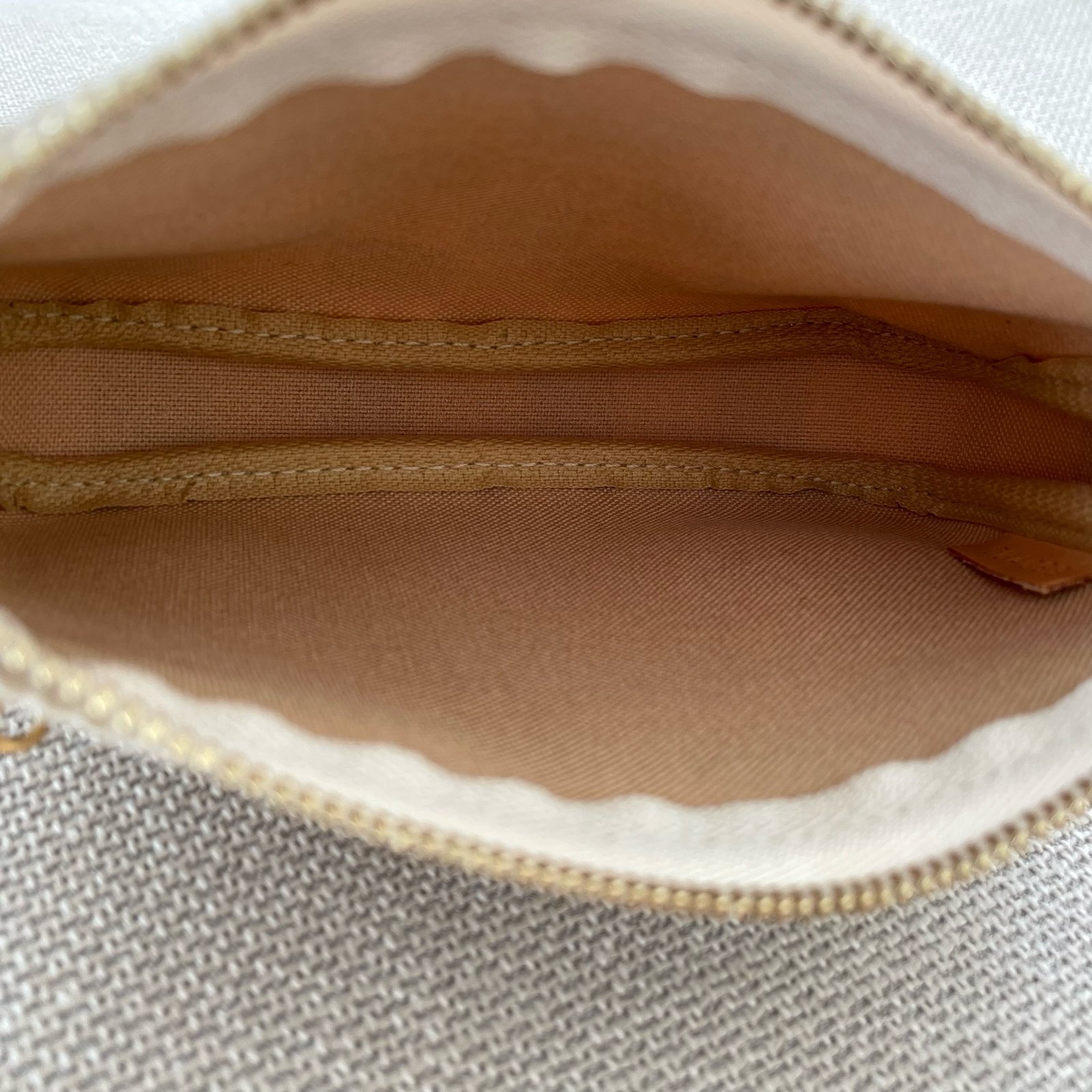 LOUIS VUITTON Pochette Accessoires Mini – Image 12