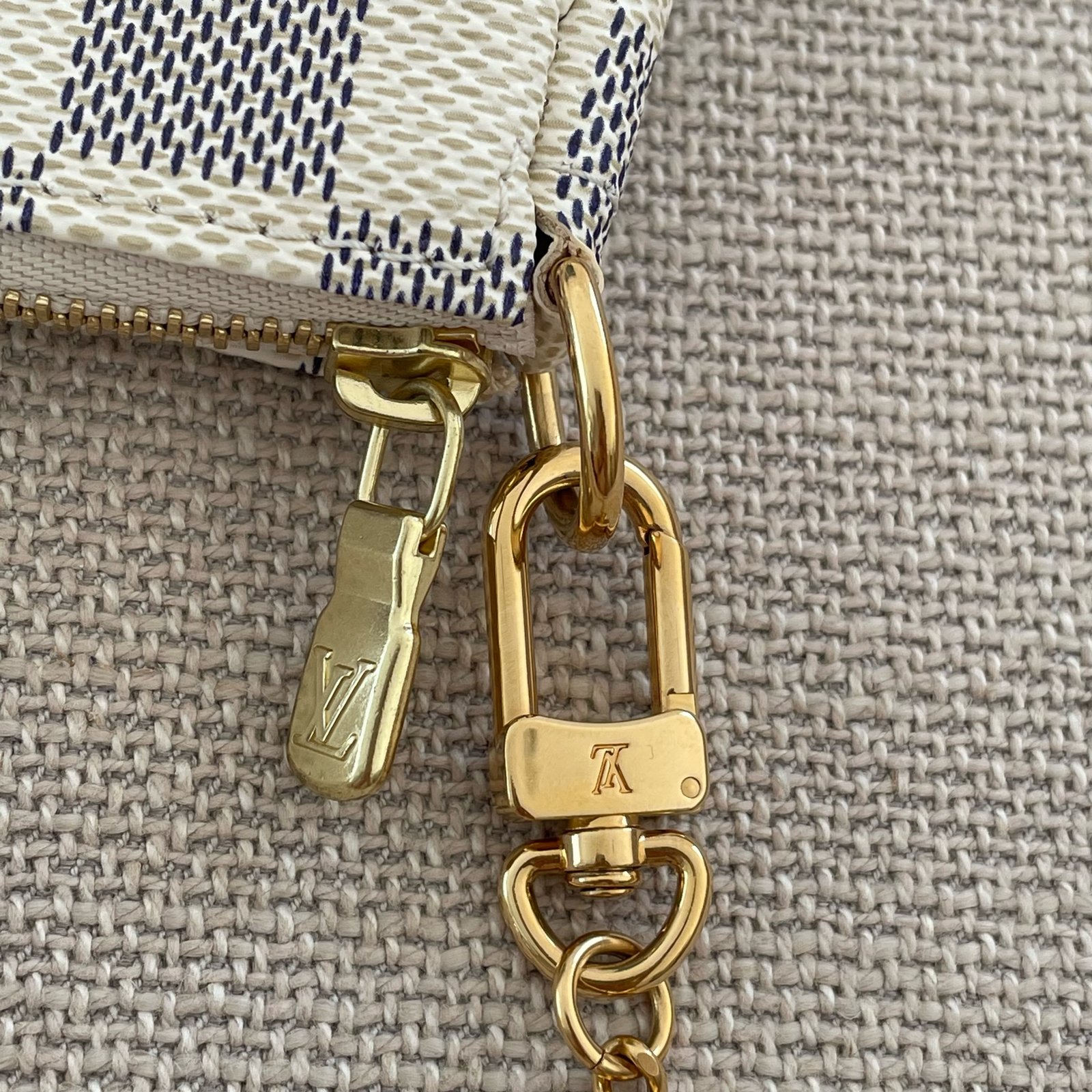 LOUIS VUITTON Pochette Accessoires Mini – Image 15