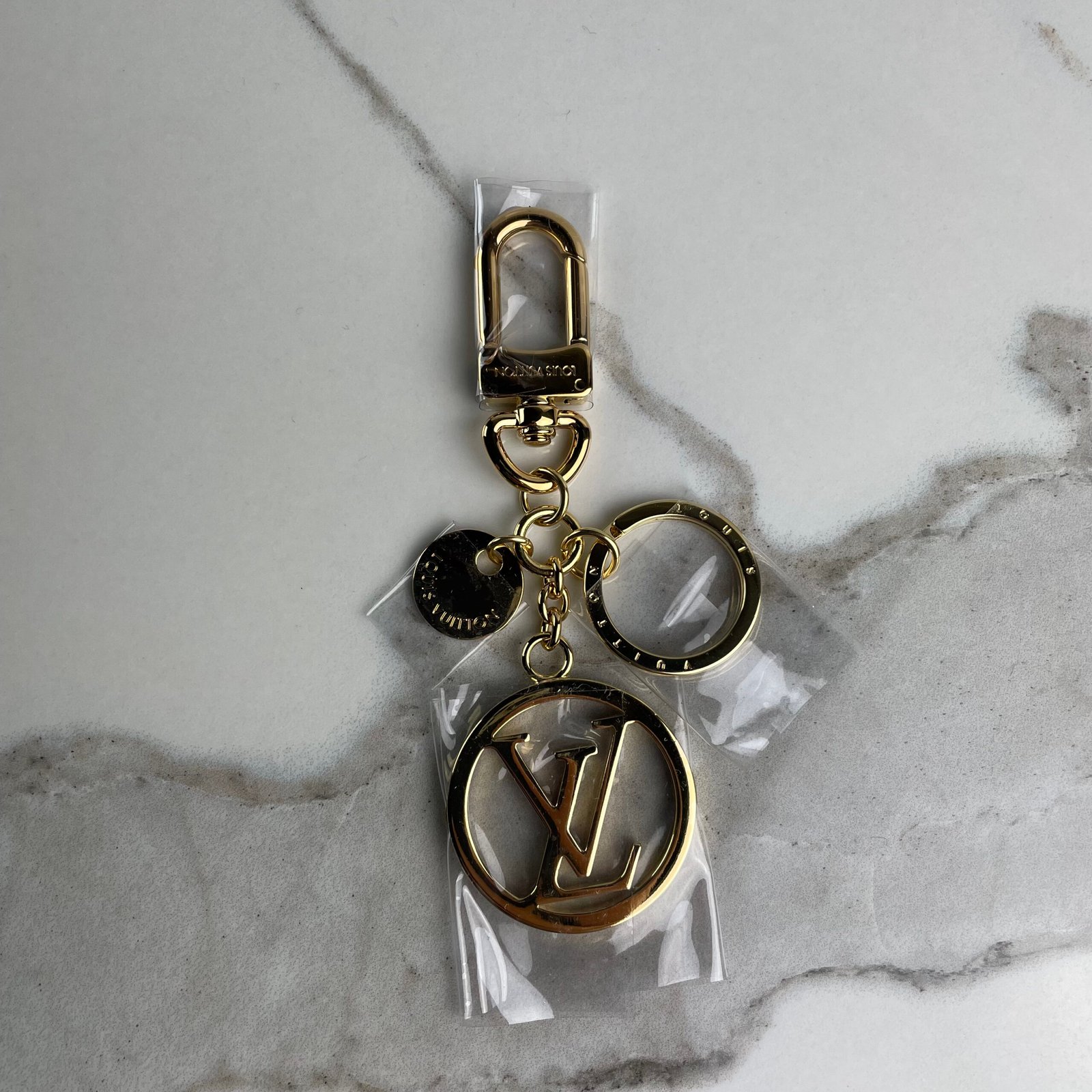 LOUIS VUITTON Porte-Clés et Bijou de Sac LV Circle – Image 4