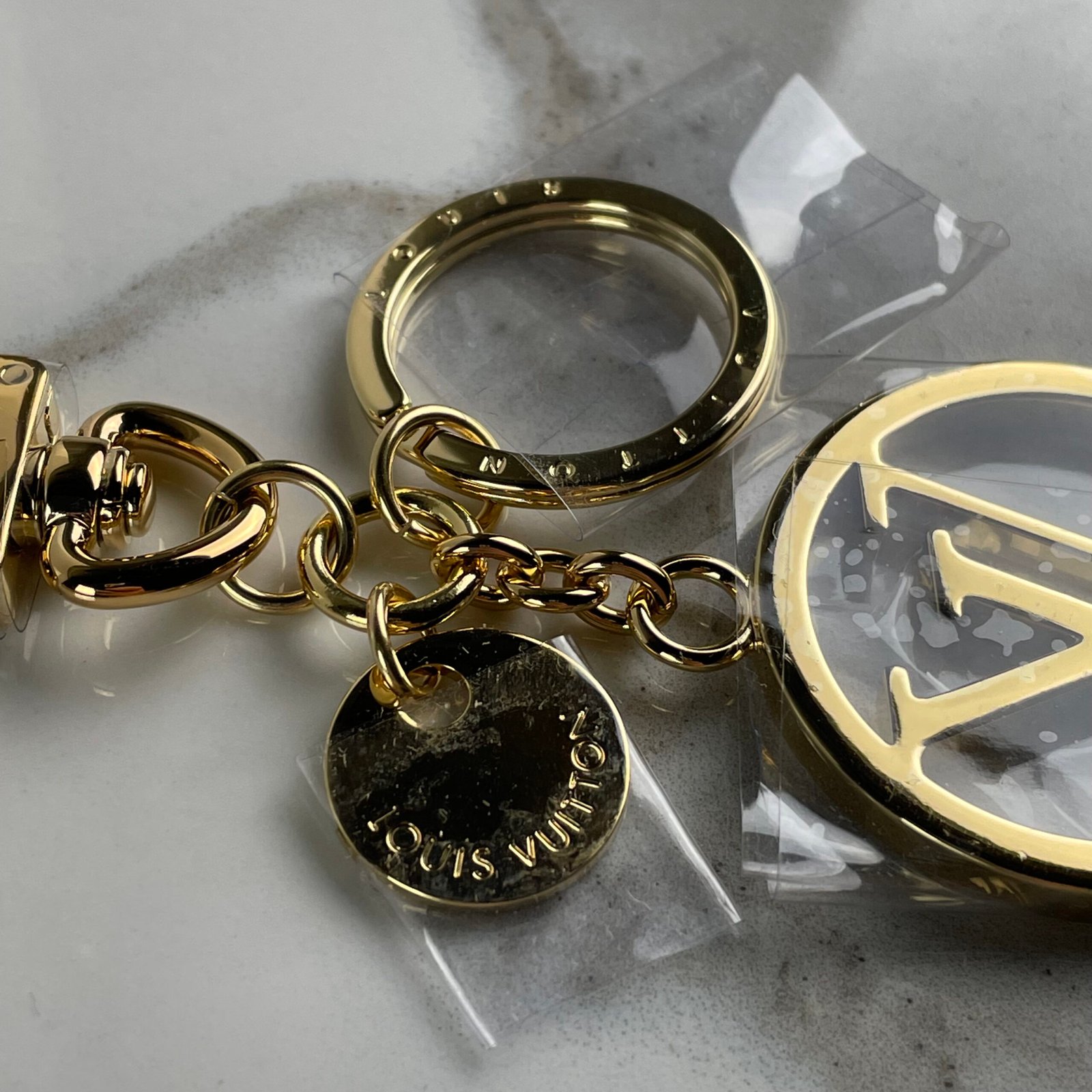 LOUIS VUITTON Porte-Clés et Bijou de Sac LV Circle – Image 6