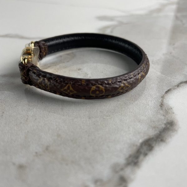 LOUIS VUITTON Bracelet LV Clic It – Image 10