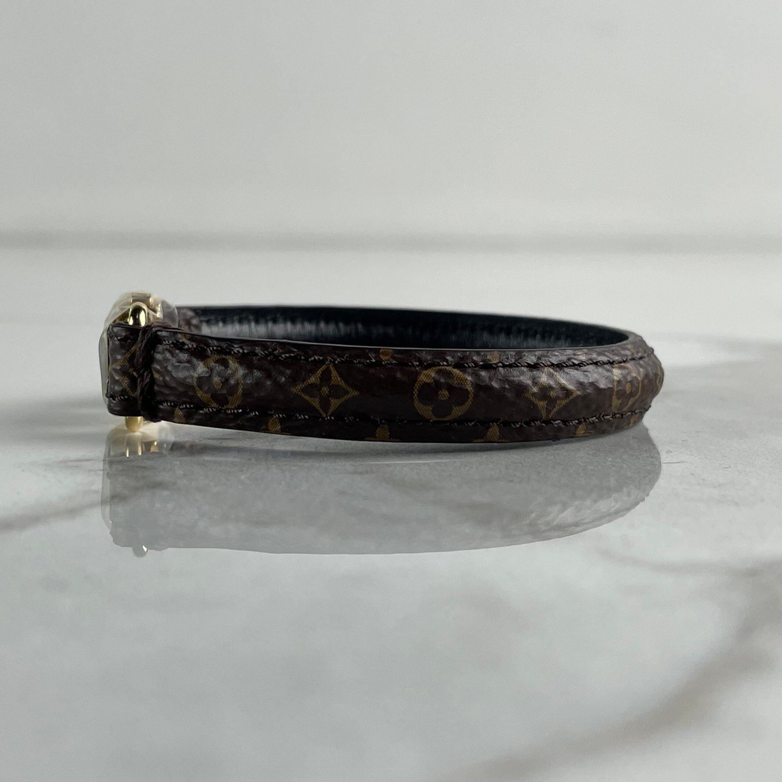 LOUIS VUITTON Bracelet LV Clic It – Image 11