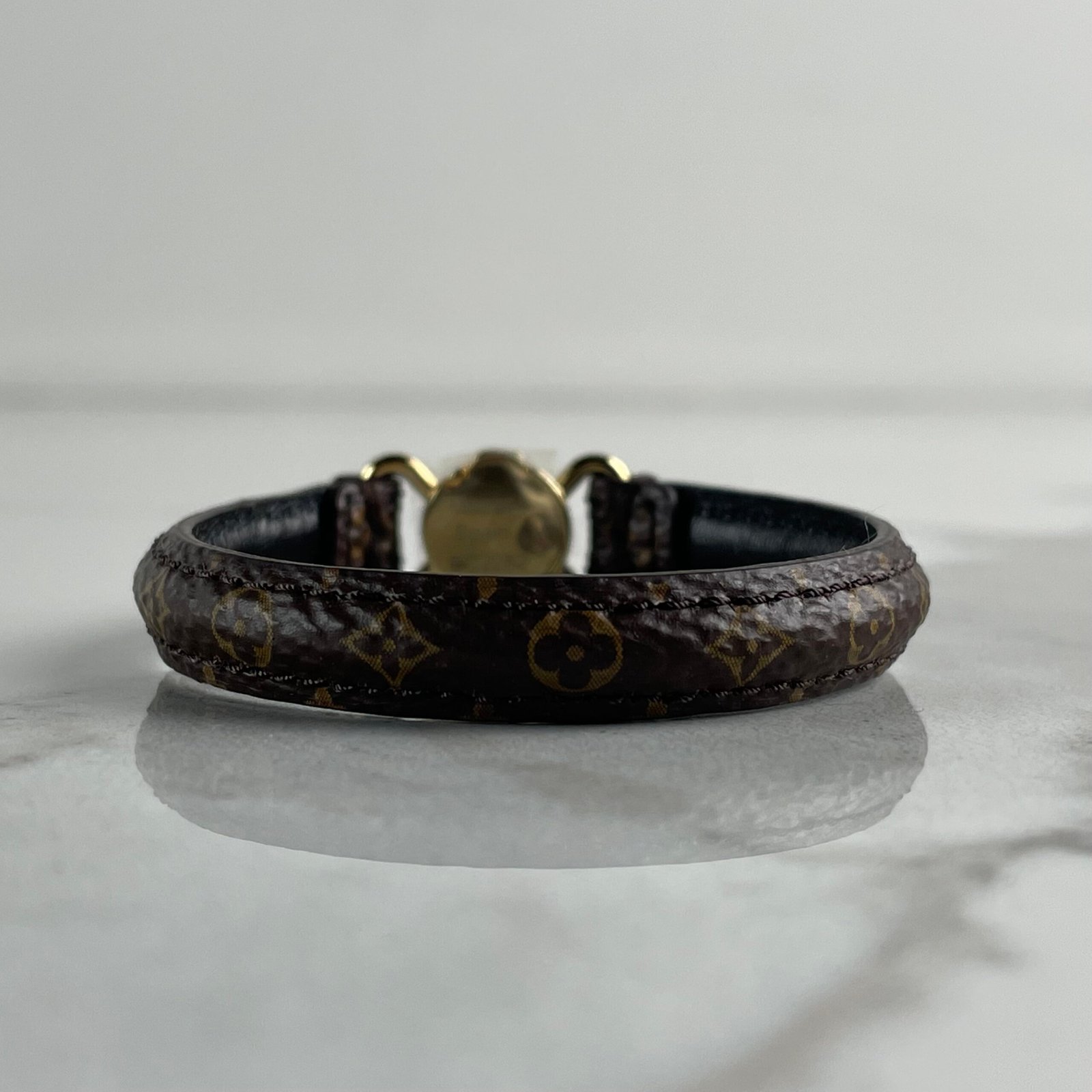 LOUIS VUITTON Bracelet LV Clic It – Image 12