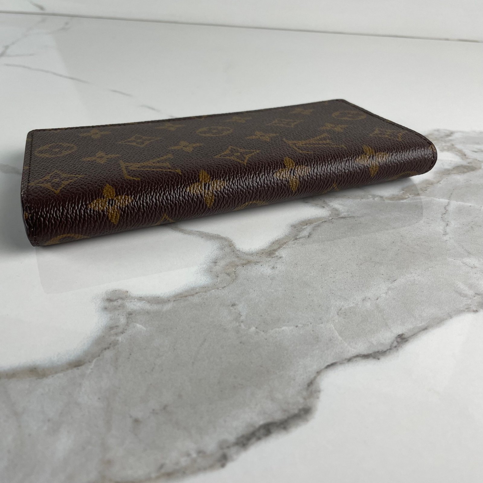 LOUIS VUITTON Brazza Wallet – Image 7