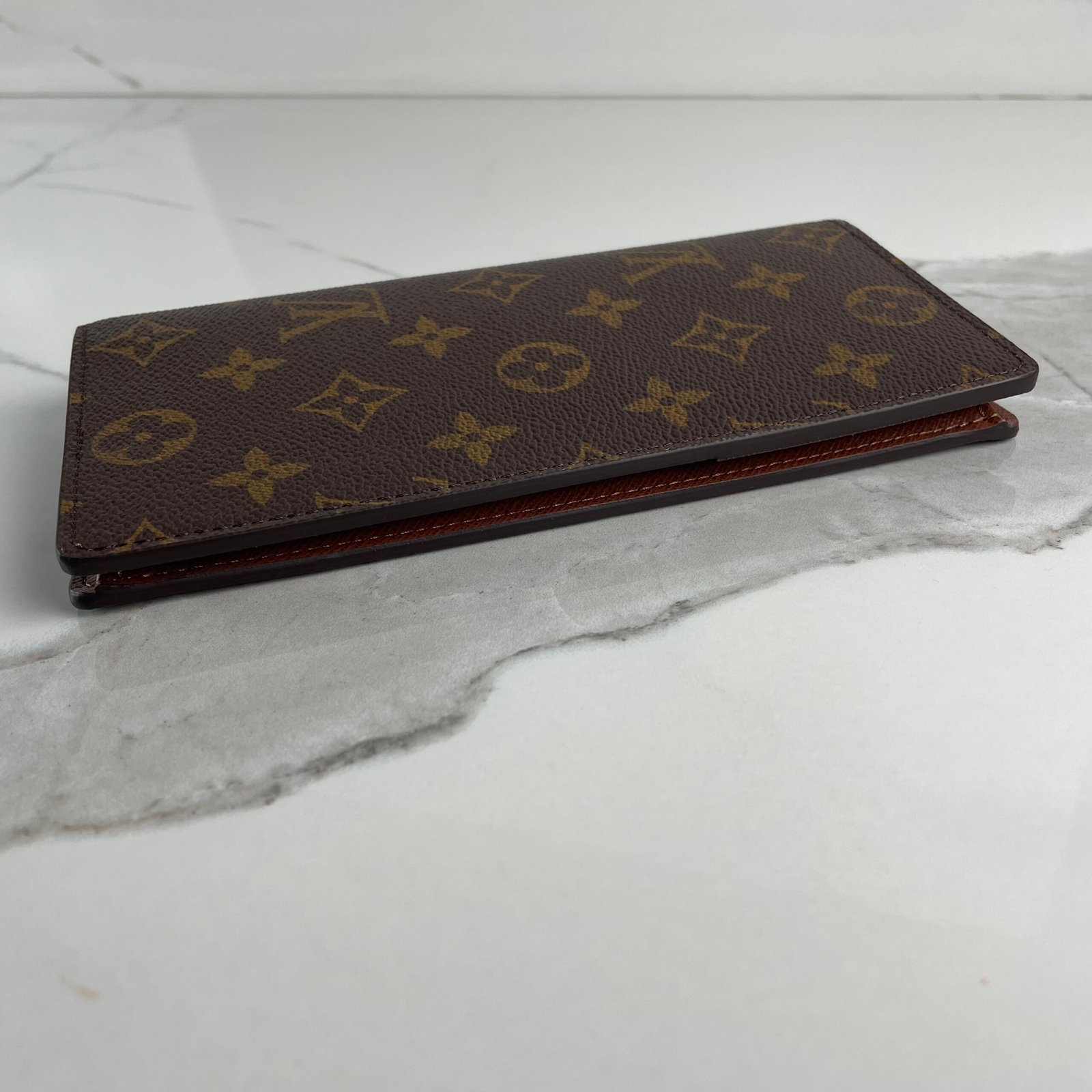 LOUIS VUITTON Brazza Wallet – Image 9