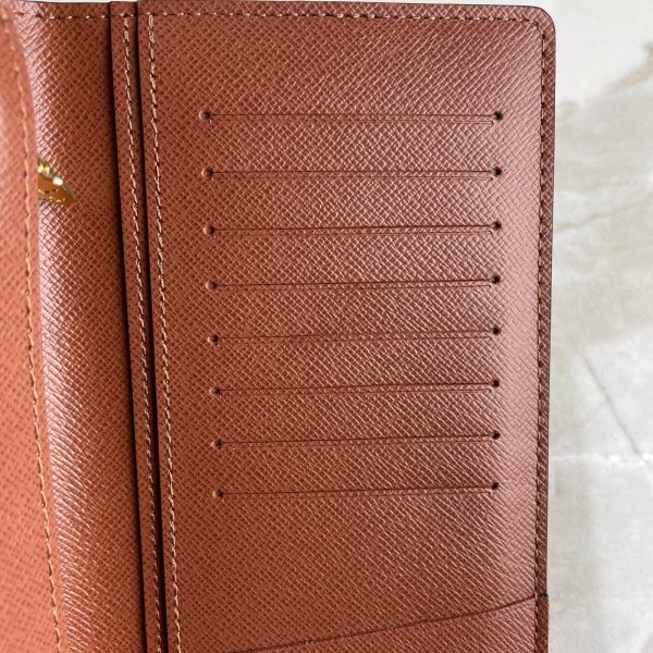 LOUIS VUITTON Brazza Wallet – Image 11