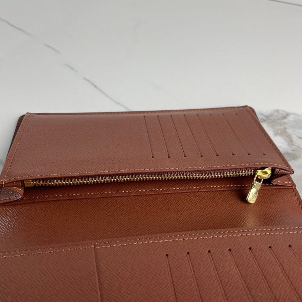 LOUIS VUITTON Brazza Wallet – Image 12