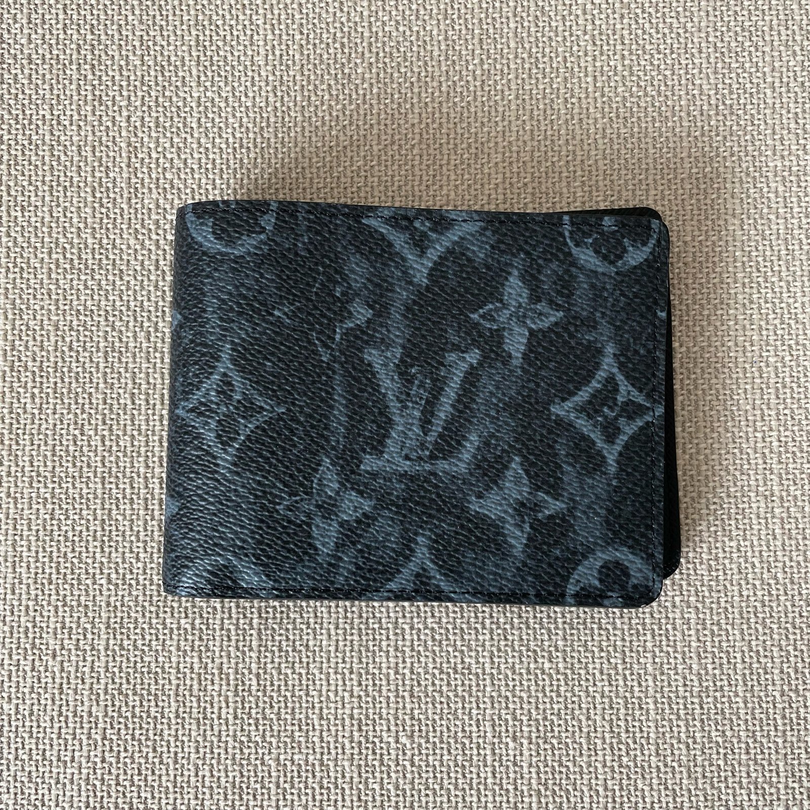 LOUIS VUITTON Portefeuille Multiple