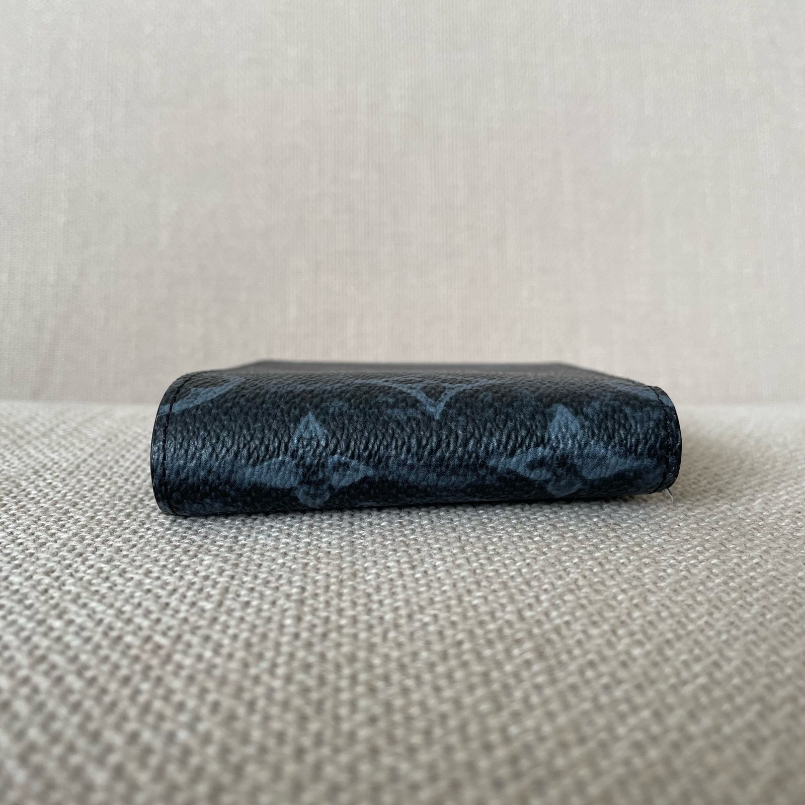 LOUIS VUITTON Portefeuille Multiple – Image 7