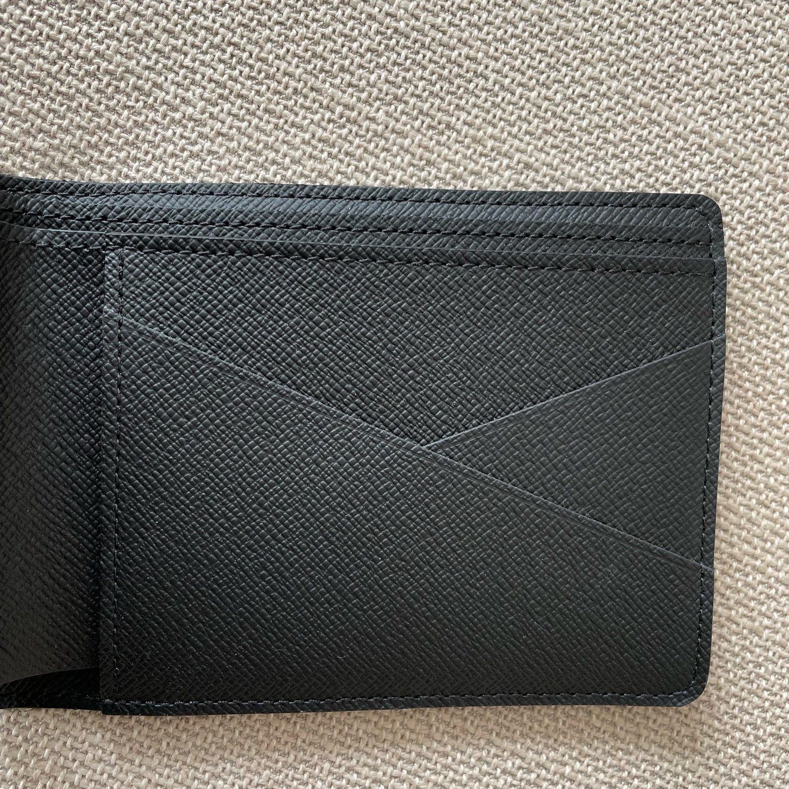 LOUIS VUITTON Portefeuille Multiple – Image 10
