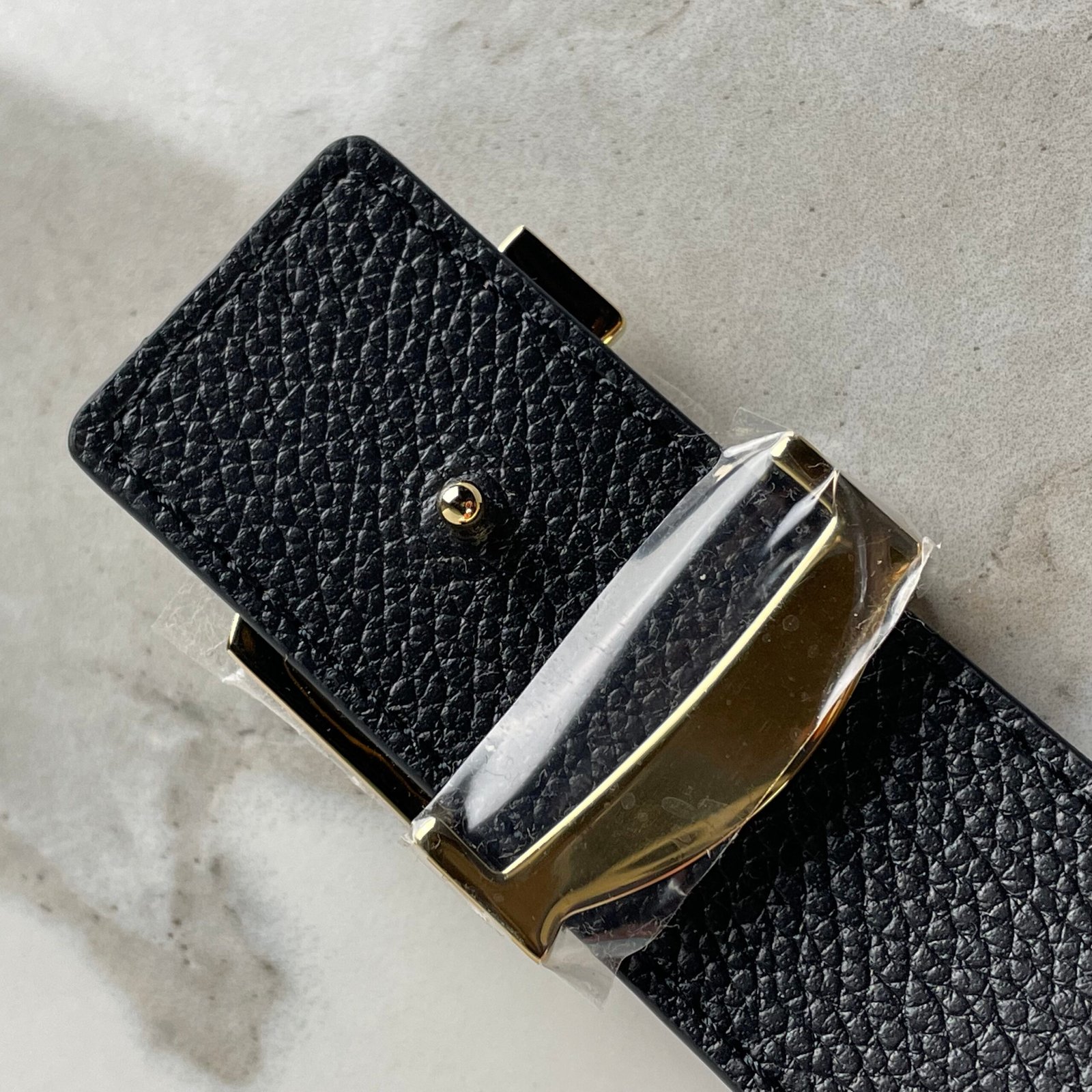LOUIS VUITTON Ceinture LV Initiales 30mm Réversible – Image 10