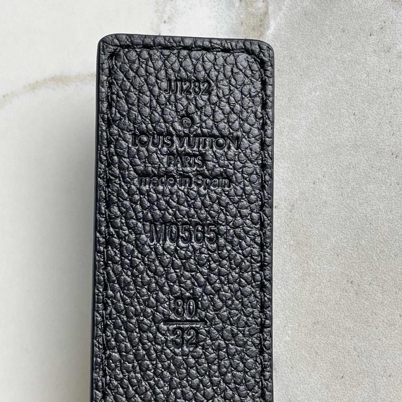 LOUIS VUITTON Ceinture LV Initiales 30mm Réversible – Image 5