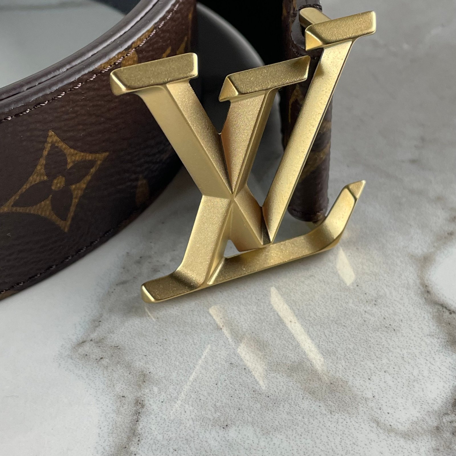 LOUIS VUITTON Ceinture LV Pyramide 40 mm – Image 4