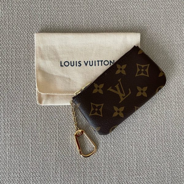 LOUIS VUITTON Key Pouch – Image 2