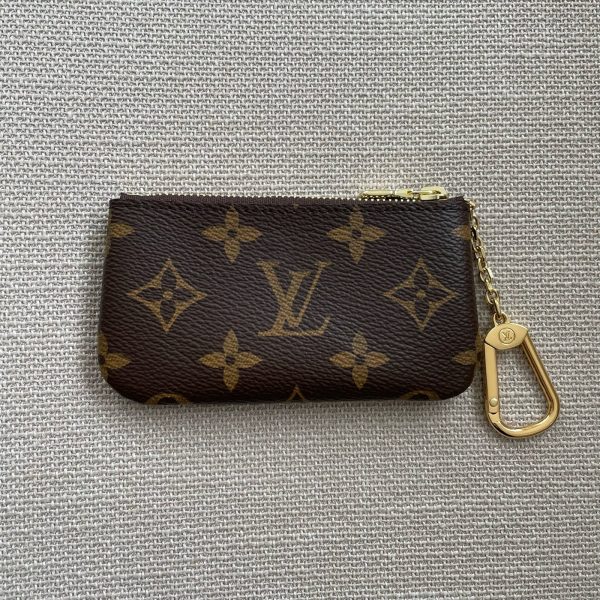 LOUIS VUITTON Key Pouch – Image 3