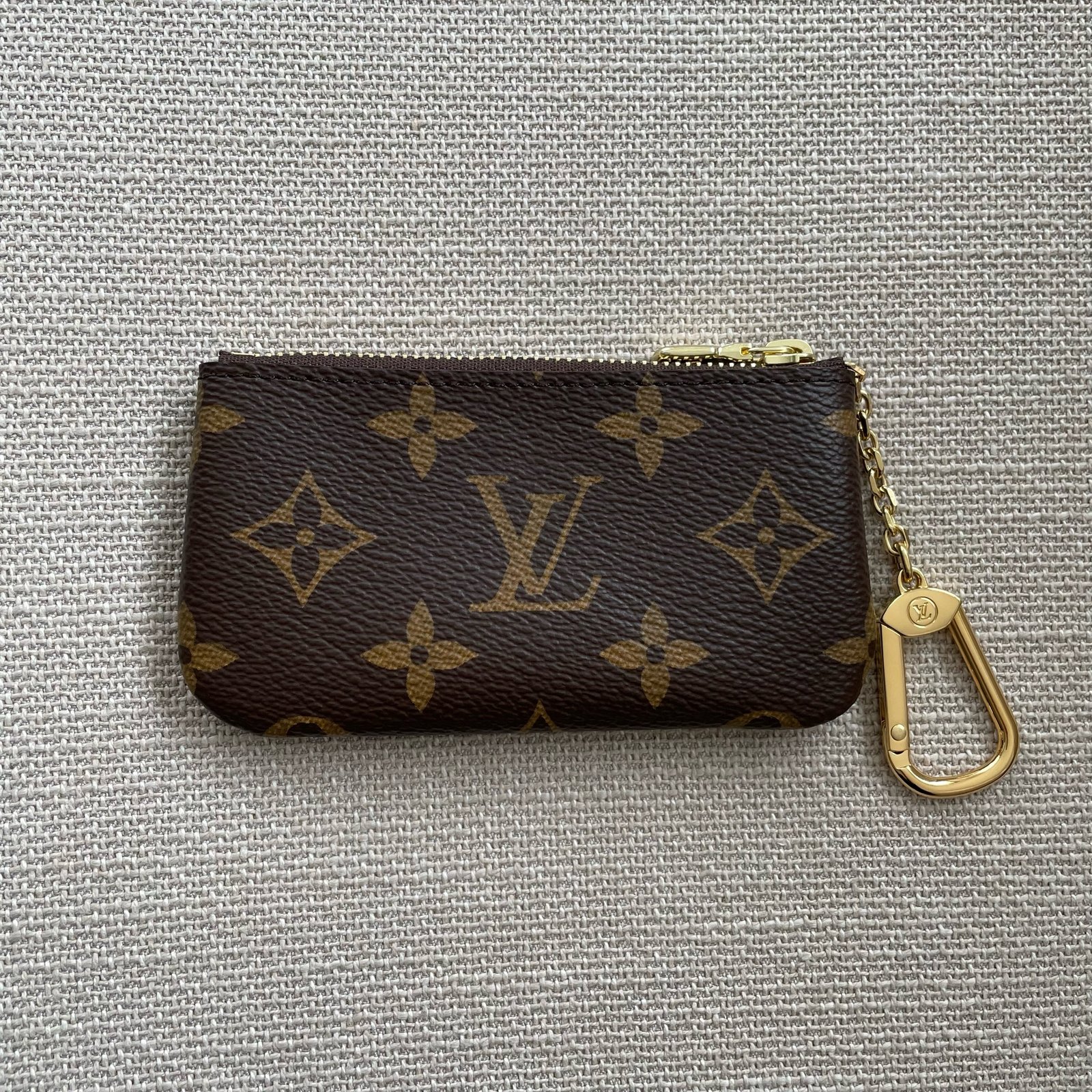 LOUIS VUITTON Key Pouch – Image 3