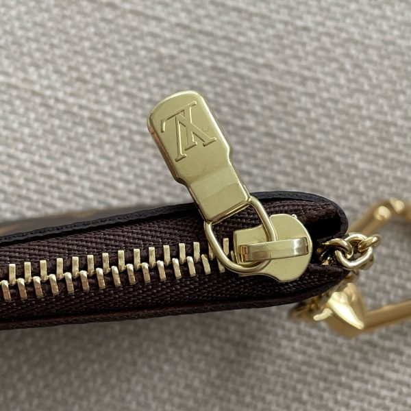 LOUIS VUITTON Key Pouch – Image 9