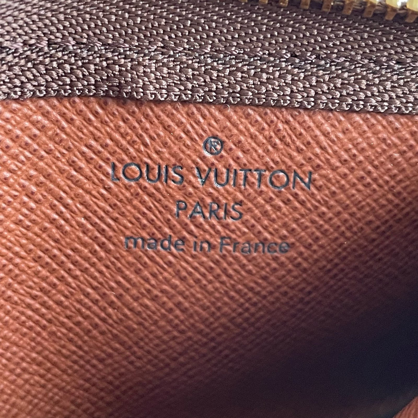 LOUIS VUITTON Key Pouch – Image 12