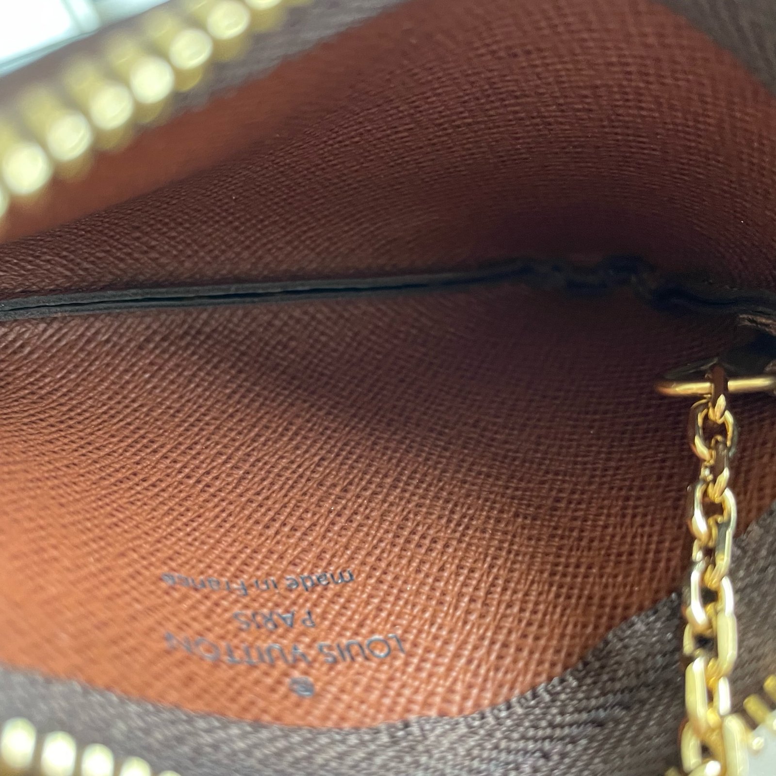 LOUIS VUITTON Key Pouch – Image 13