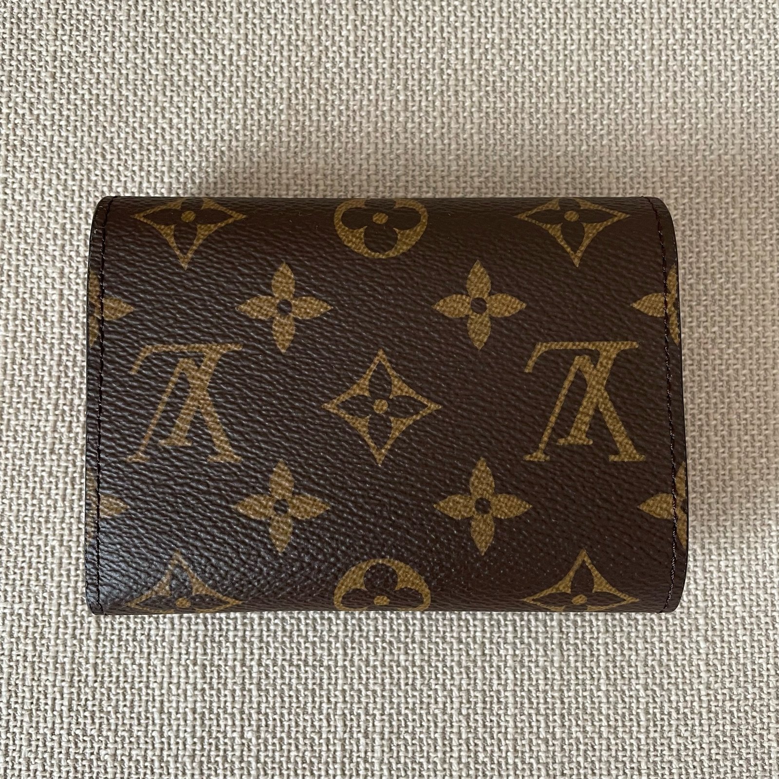 LOUIS VUITTON Victorine Wallet – Image 2