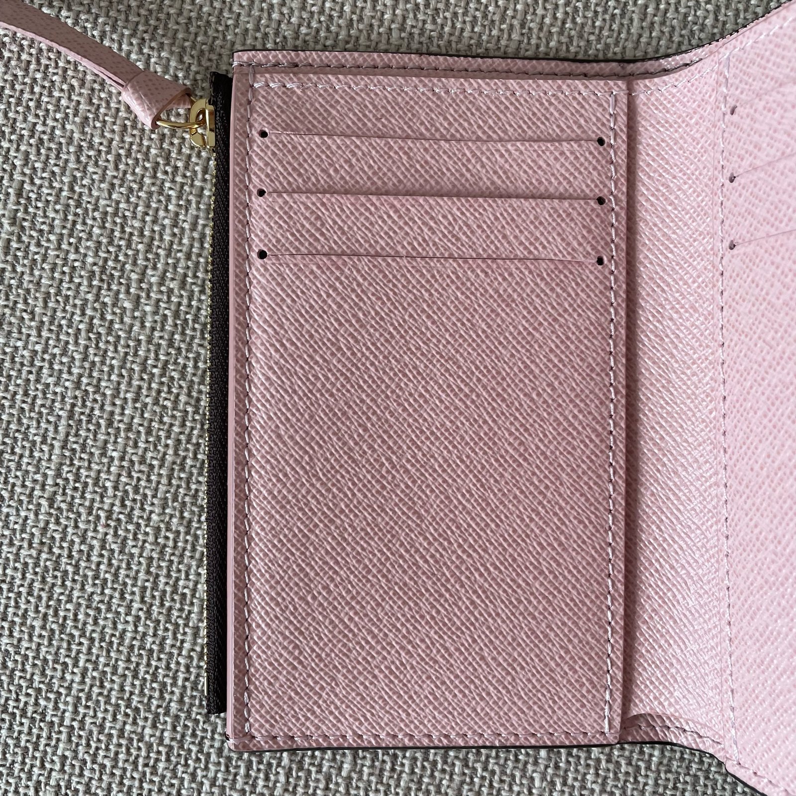 LOUIS VUITTON Victorine Wallet – Image 11