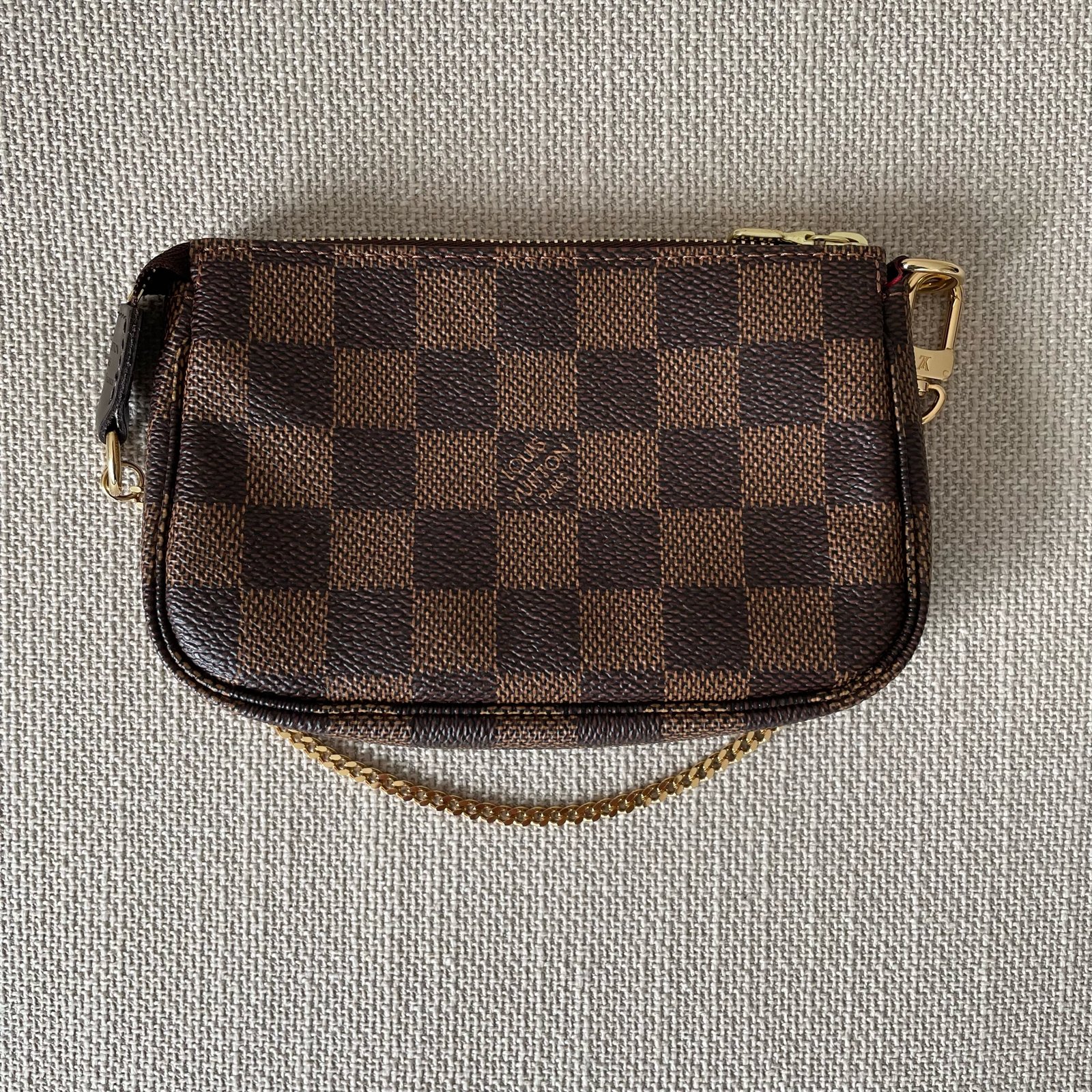 LOUIS VUITTON Pochette Accessoires Mini – Image 4
