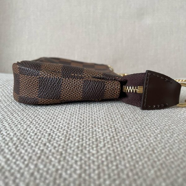 LOUIS VUITTON Mini Pochette Accessoires – Image 6
