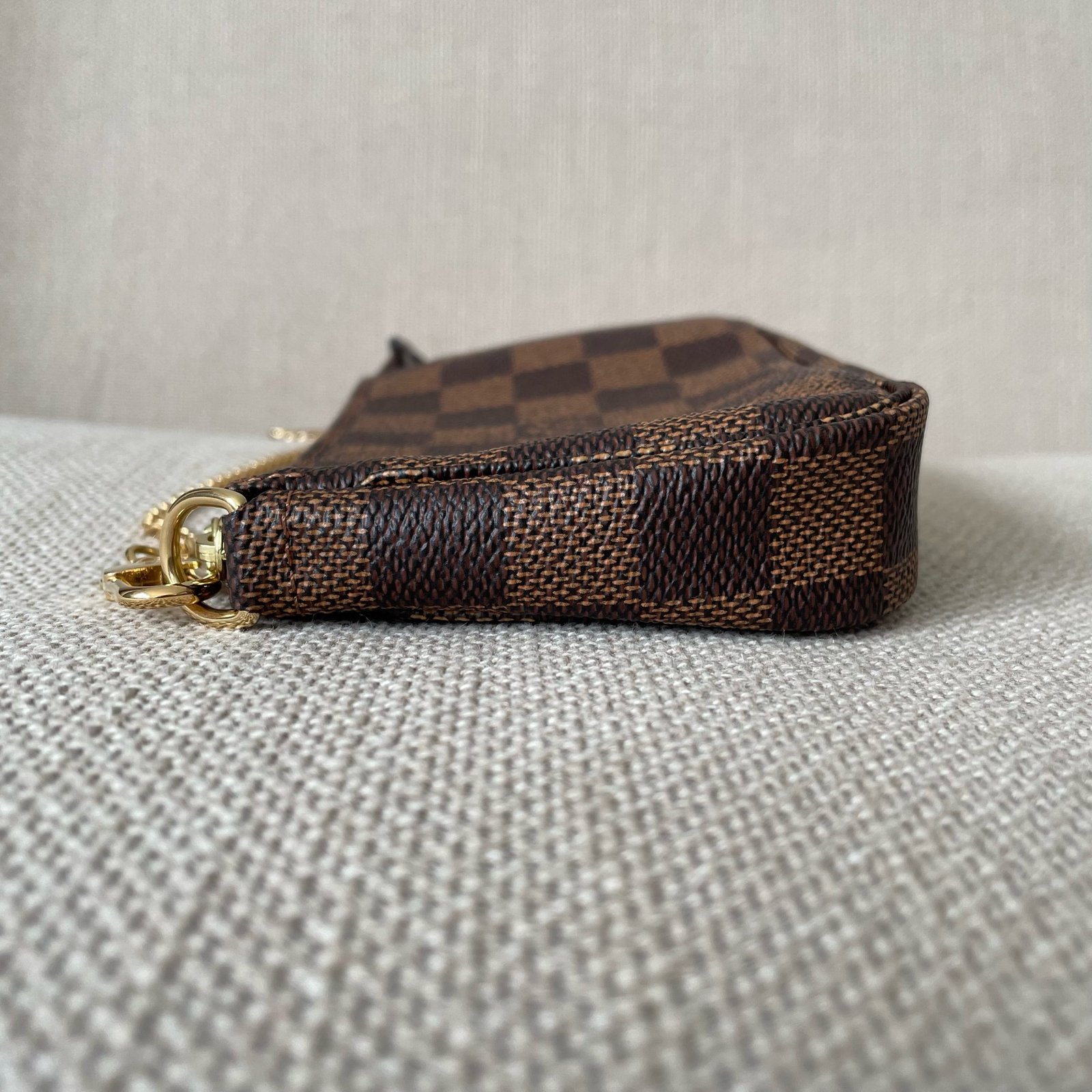 LOUIS VUITTON Pochette Accessoires Mini – Image 8
