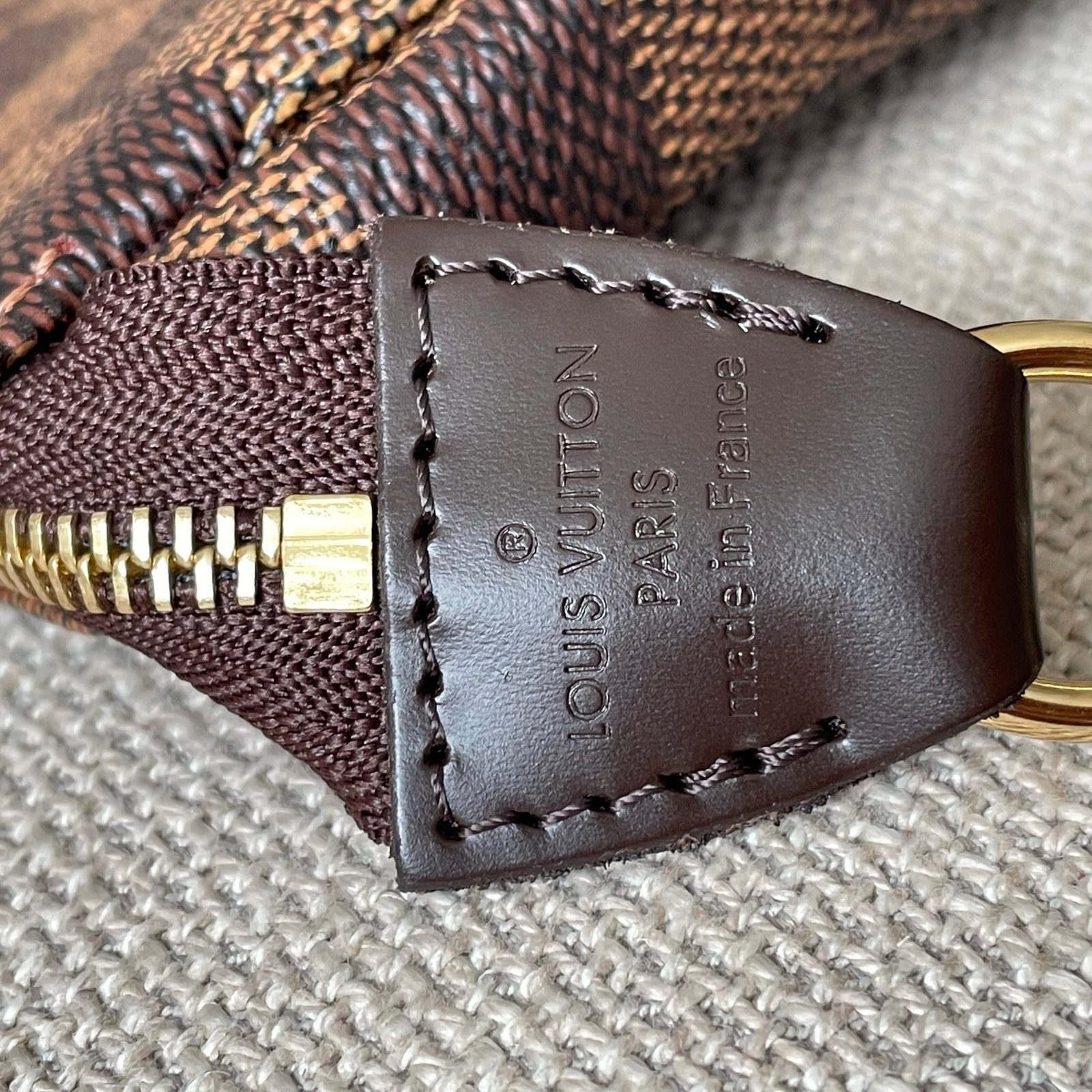 LOUIS VUITTON Pochette Accessoires Mini – Image 10