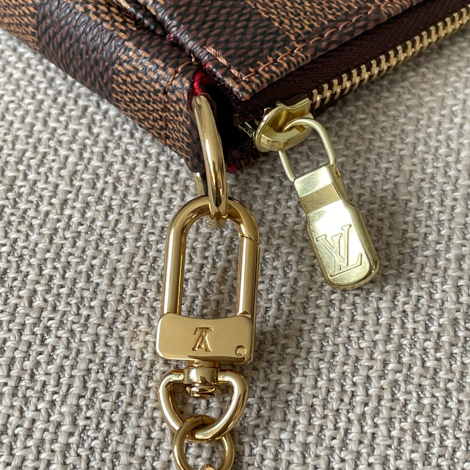 LOUIS VUITTON Pochette Accessoires Mini – Image 12