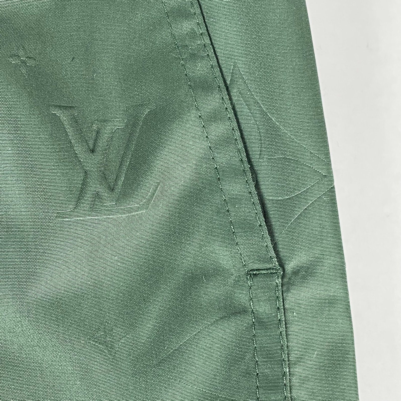 LOUIS VUITTON LVSE Signature Swim Board Shorts – Image 7