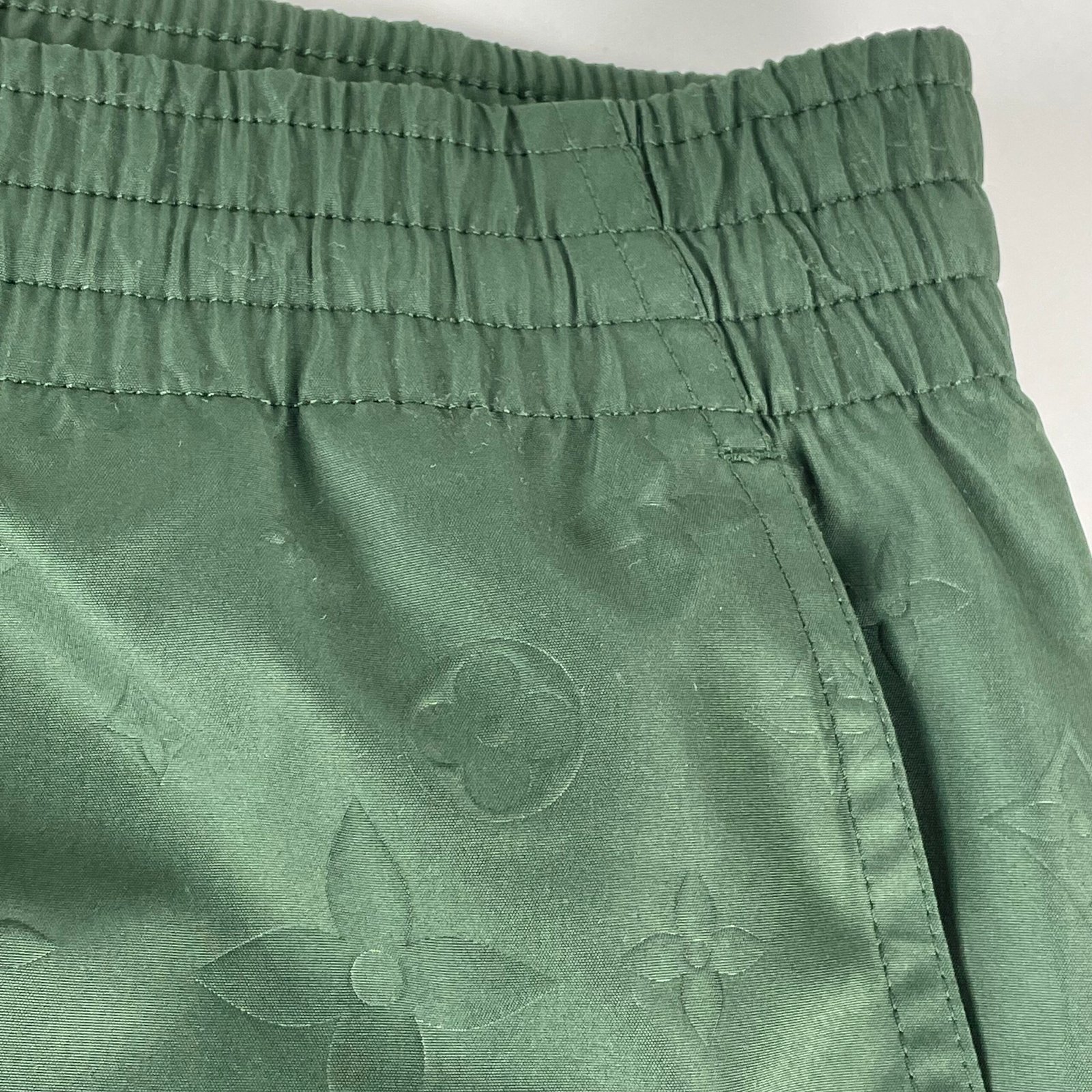 LOUIS VUITTON LVSE Signature Swim Board Shorts – Image 6