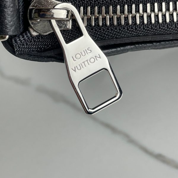 LOUIS VUITTON Pochette Pallas BB – Image 9