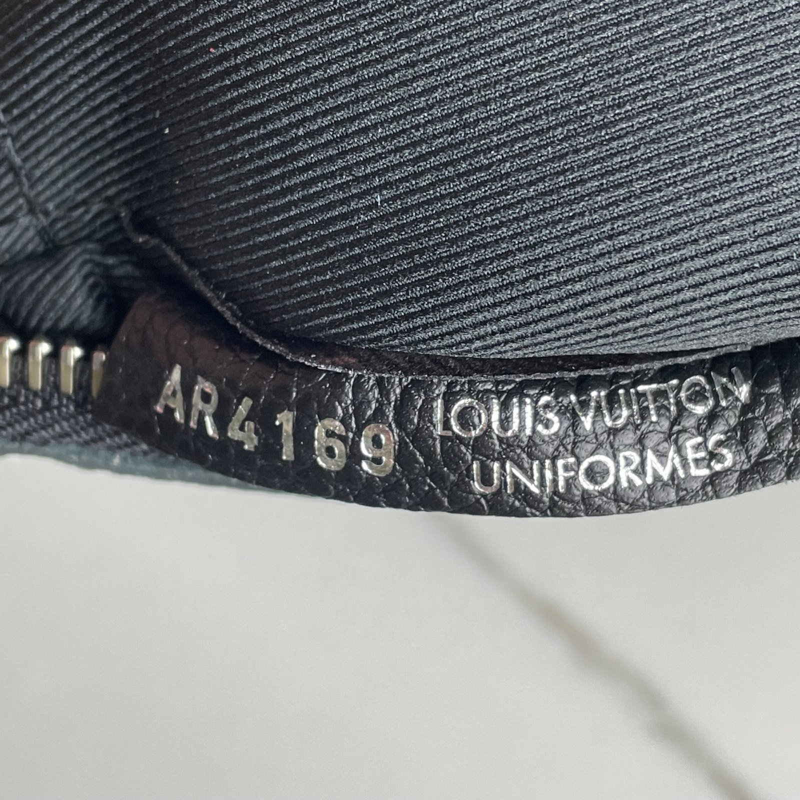 LOUIS VUITTON Pochette Pallas BB – Image 7