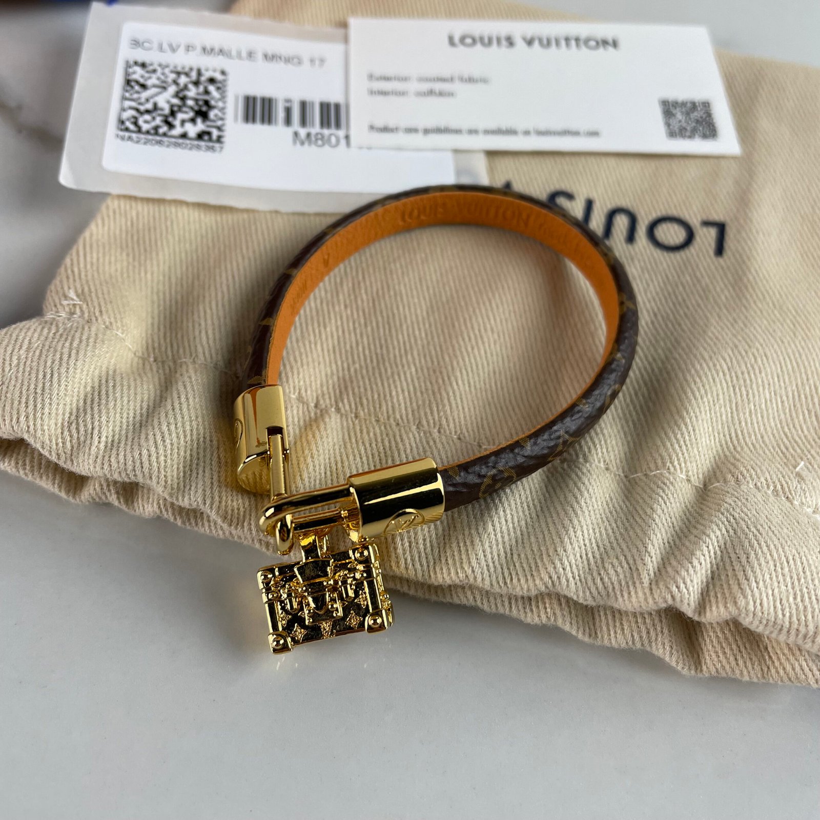 LOUIS VUITTON Bracelet à Charm Petite Malle – Image 20