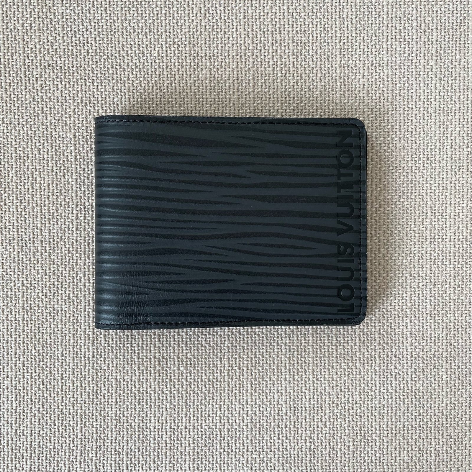 LOUIS VUITTON Portefeuille Multiple