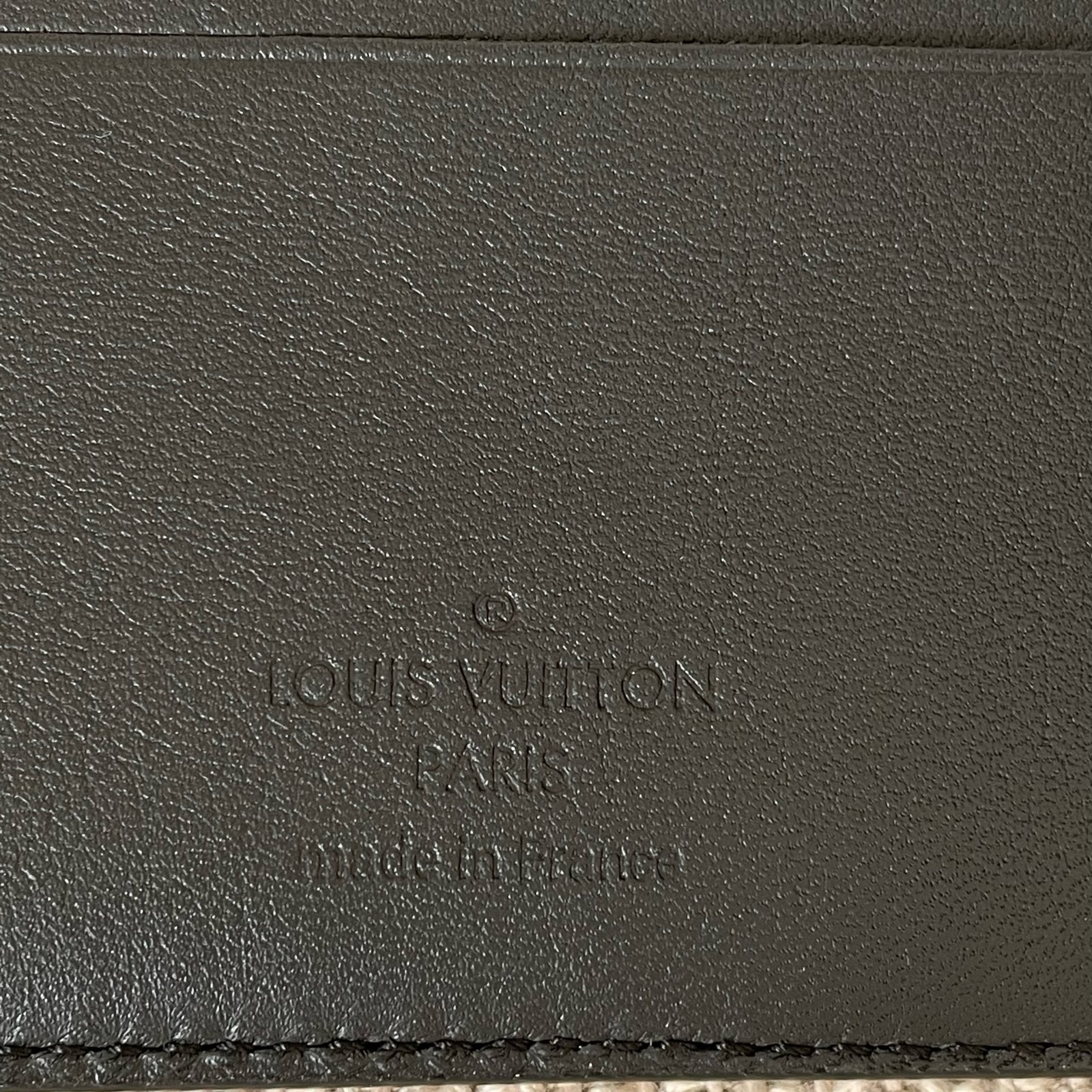 LOUIS VUITTON Portefeuille Multiple – Image 7