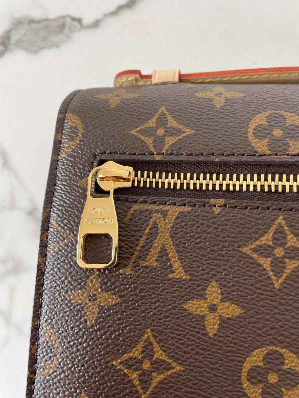 LOUIS VUITTON Pochette Métis – Image 6