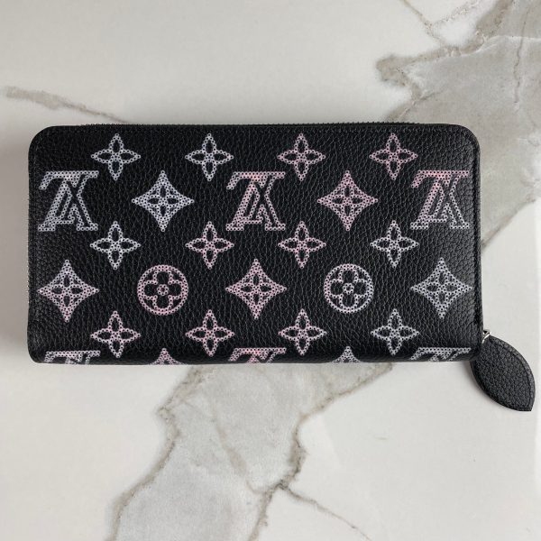LOUIS VUITTON Zippy Wallet – Image 3