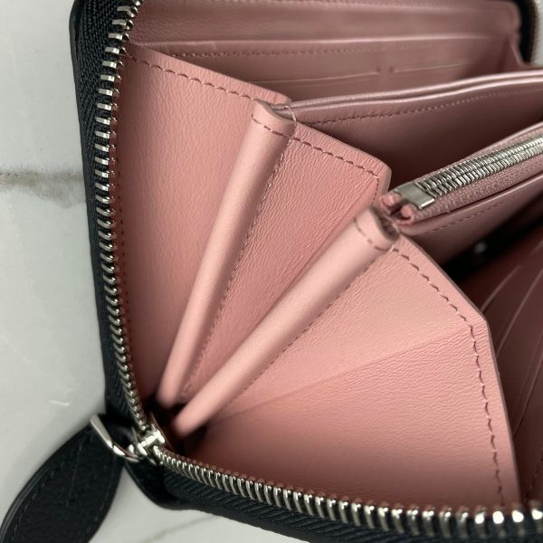 LOUIS VUITTON Zippy Wallet – Image 14