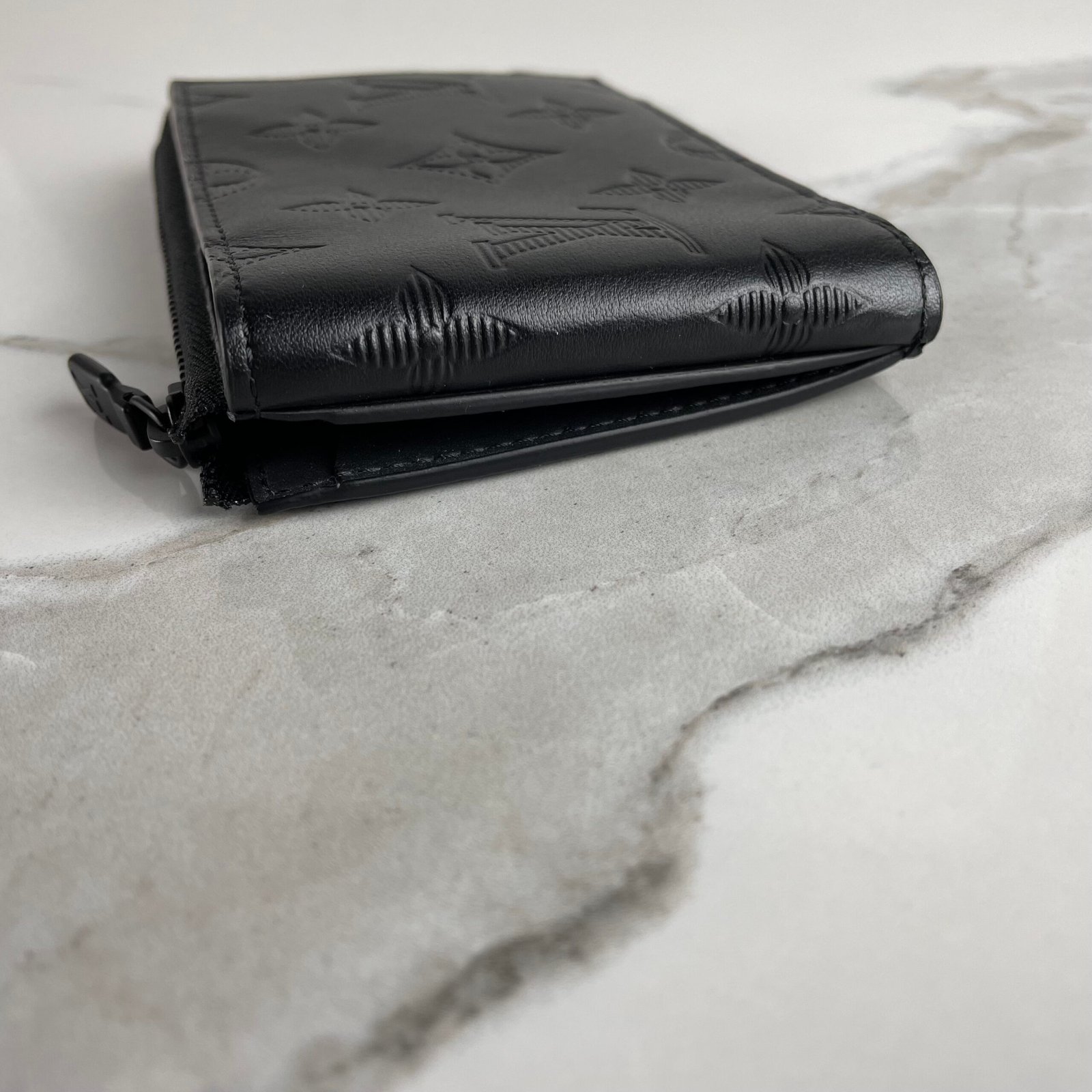 LOUIS VUITTON Hybrid Wallet – Image 4