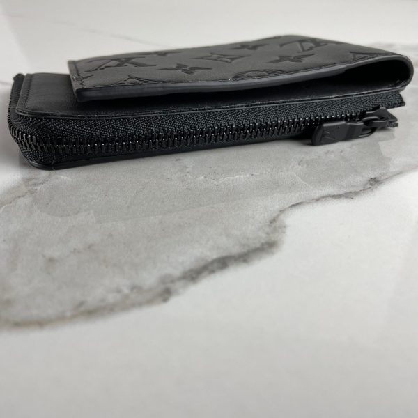 LOUIS VUITTON Hybrid Wallet – Image 7