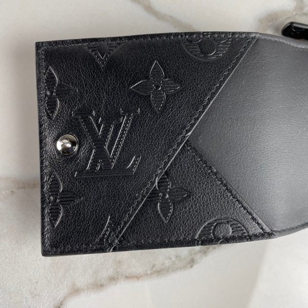 LOUIS VUITTON Hybrid Wallet – Image 12