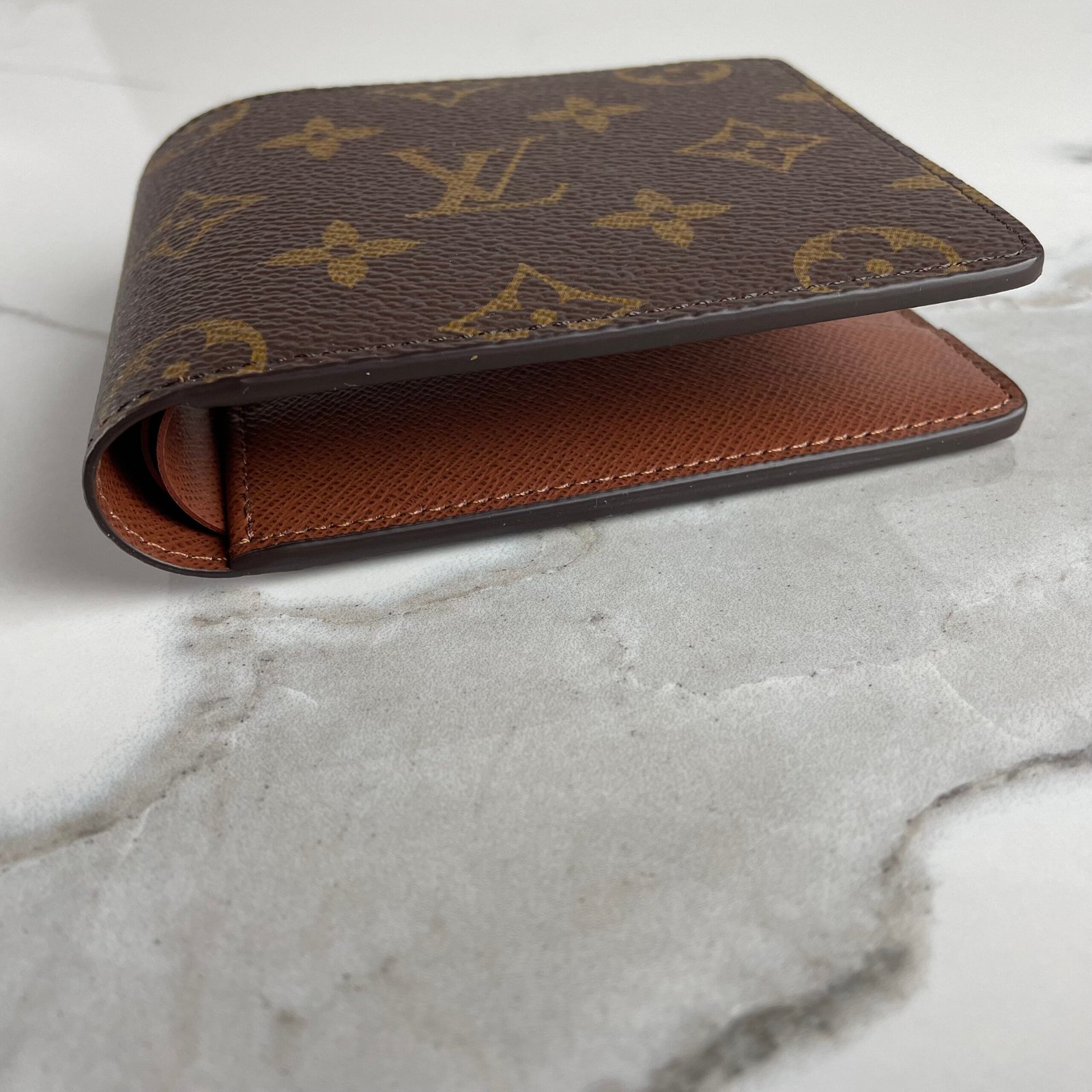 LOUIS VUITTON Portefeuille Multiple – Image 11