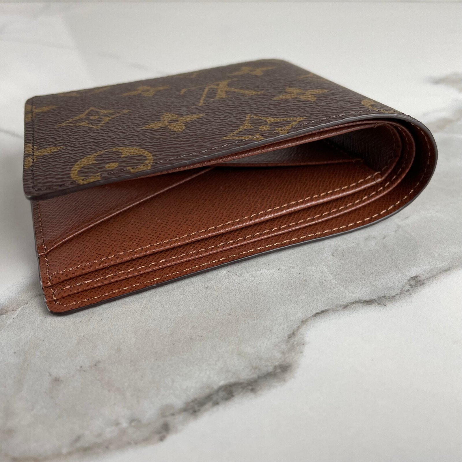 LOUIS VUITTON Portefeuille Multiple – Image 13