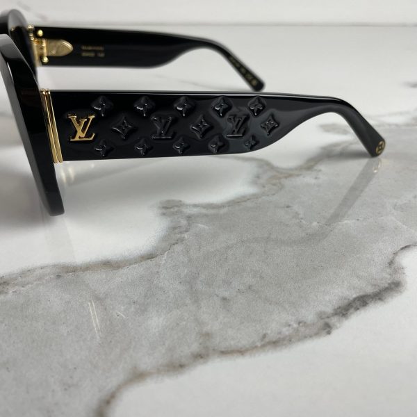 LOUIS VUITTON Lunettes de Soleil Carrées LV Empreinte – Image 5