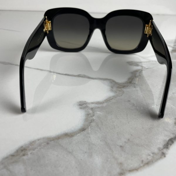 LOUIS VUITTON Lunettes de Soleil Carrées LV Empreinte – Image 8