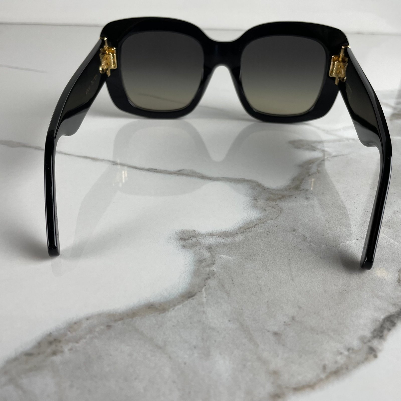 LOUIS VUITTON Lunettes de Soleil Carrées LV Empreinte – Image 8