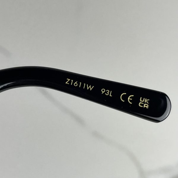 LOUIS VUITTON Lunettes de Soleil Carrées LV Empreinte – Image 10