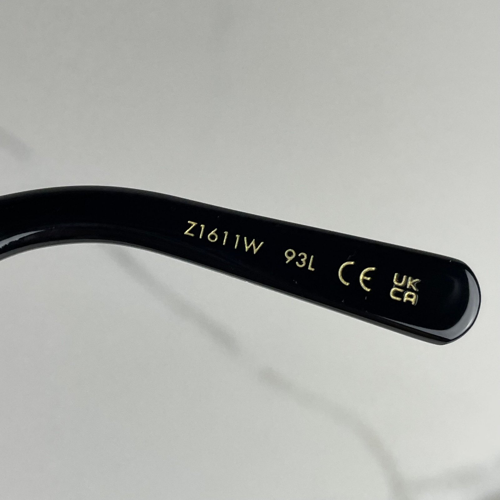 LOUIS VUITTON Lunettes de Soleil Carrées LV Empreinte – Image 10